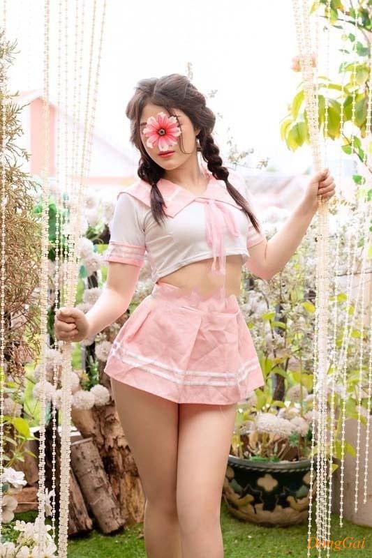 Minh Thư - Bé Ngọc Nữ Hiền Thục Nhẹ Nhàng Nuột Nà