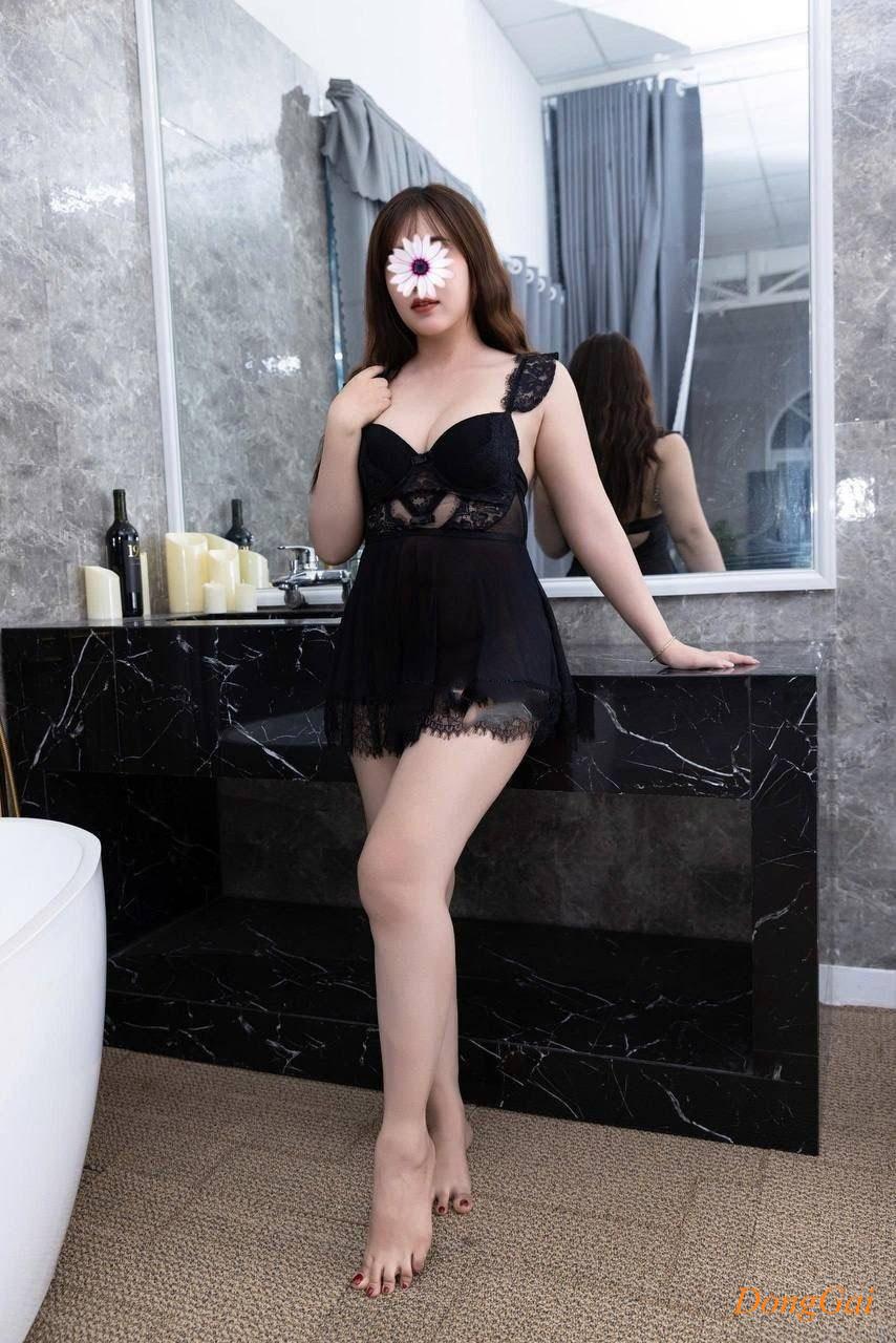 Hot Girl Quỳnh Như - Cô Bé Miền Tây Dễ Thương Trên Từng Tiếng Rên
